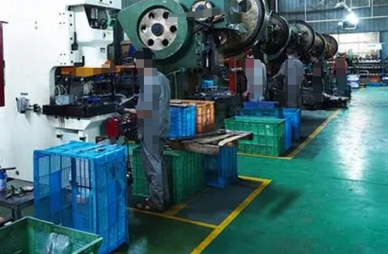 家具塑料脚轮自动组装设备选择气动好？还是液压好？